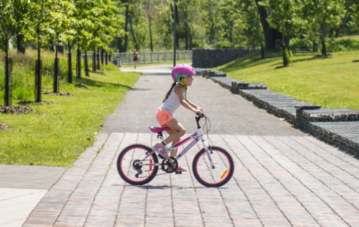 Pret de velo et trottinettes TOHU